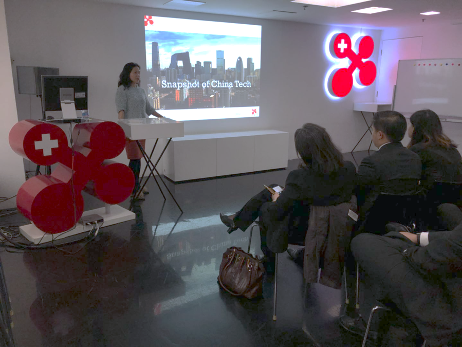 Lijun Zhang, swissnex China’s Project Leader for Innovation and Entrepreneurship, gave a presentation on innovation & phenomenal trends in China.