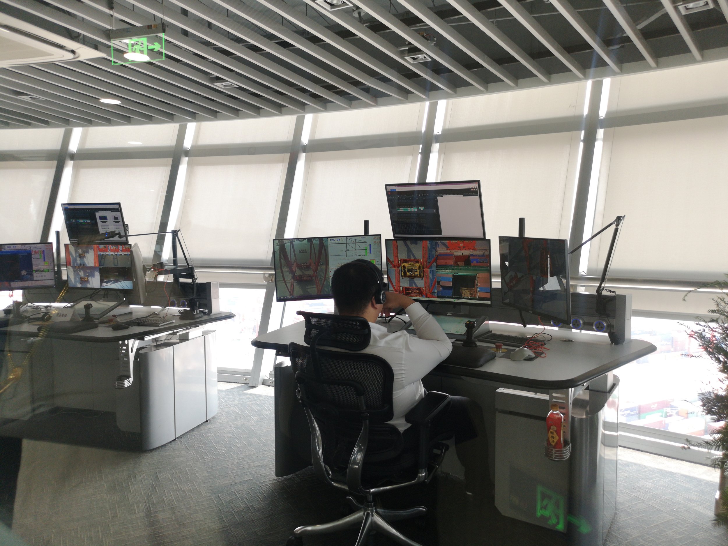 Compared to traditional container terminals, the automated terminal requires 70% less staff to operate, and is 30% more efficient at full capacity.