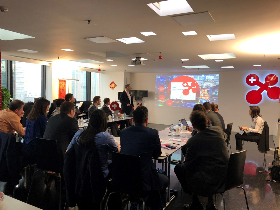 Dr. Felix Moesner, Science Consul & CEO of swissnex China giving a lecture to the EMBA delegation of School of Management Fribourg