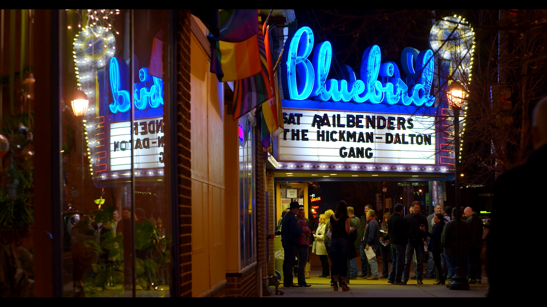 NAR-StadiumAnthems-Action-vista-city night.png
