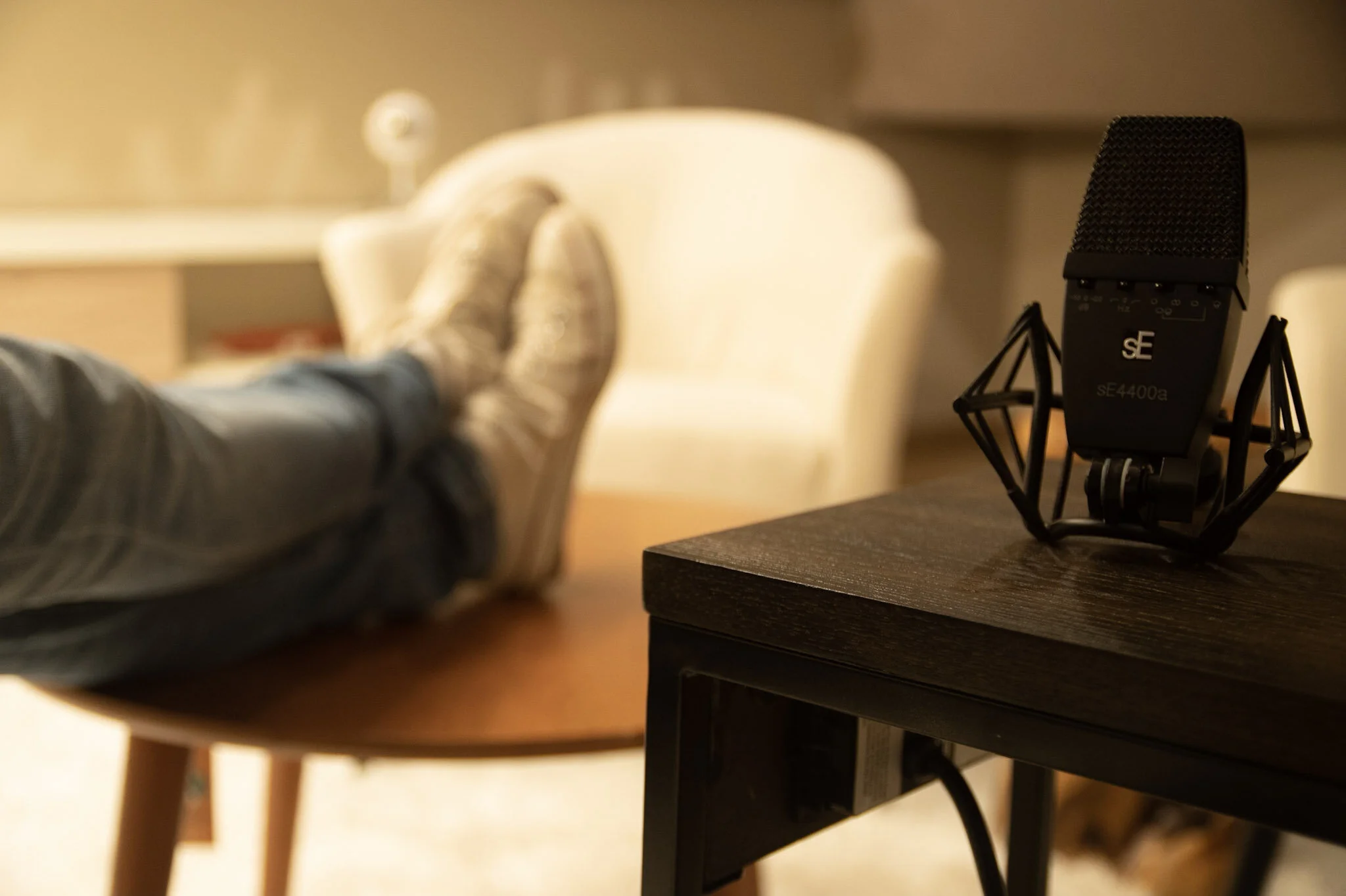 FeetUp-PodcastLounge_2019-07-09-at-04-22-21.jpg