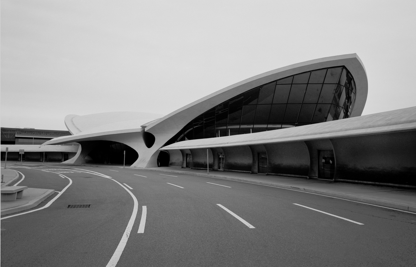 TWA Flight Center / Eero Saarinen