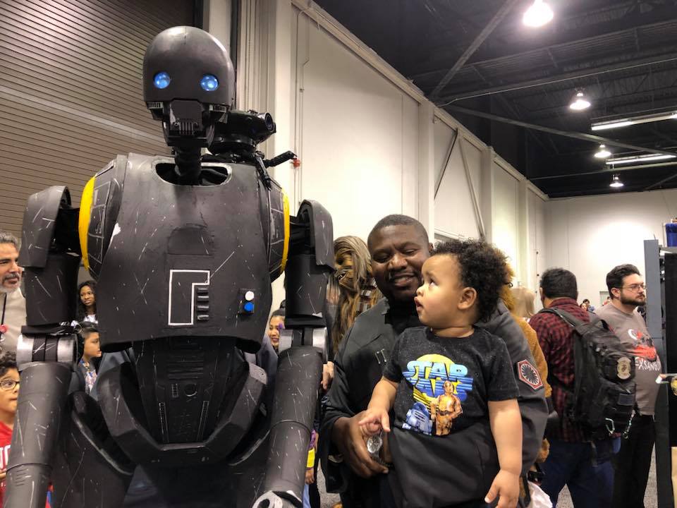 Most Impressive Fans: Darren Moser's Towering and Brilliant K-2SO Cosplay