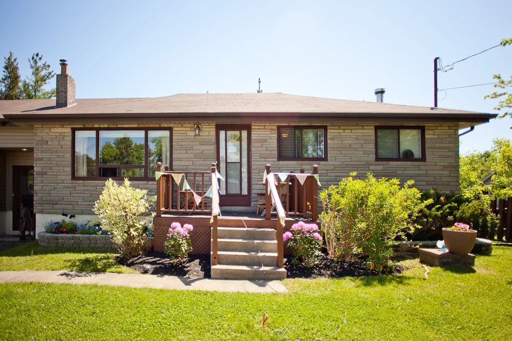 Our old house on our wedding day - Photo by Michelle Yee .