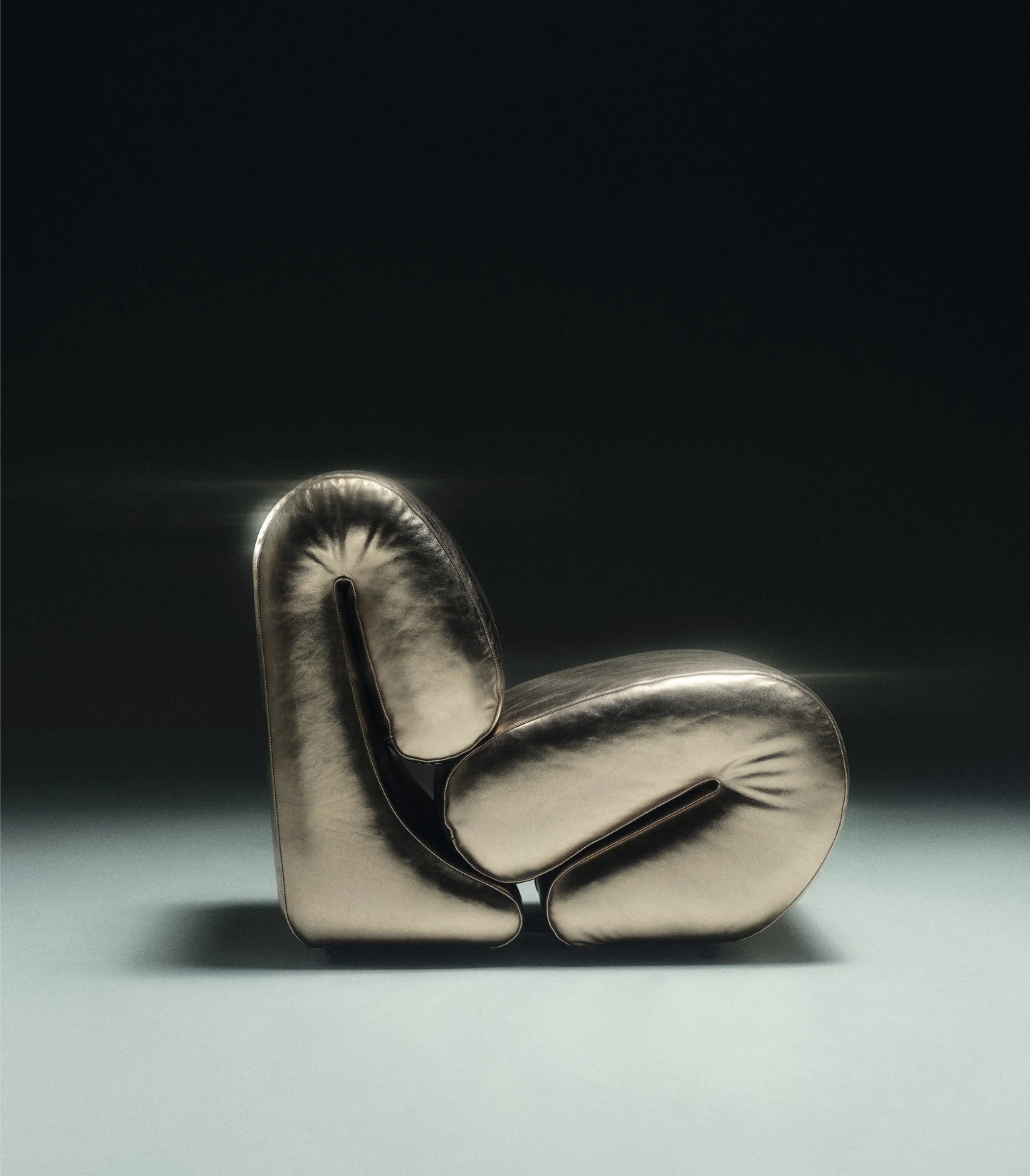 Bachi-armchair-visionnaire-ideare.jpg