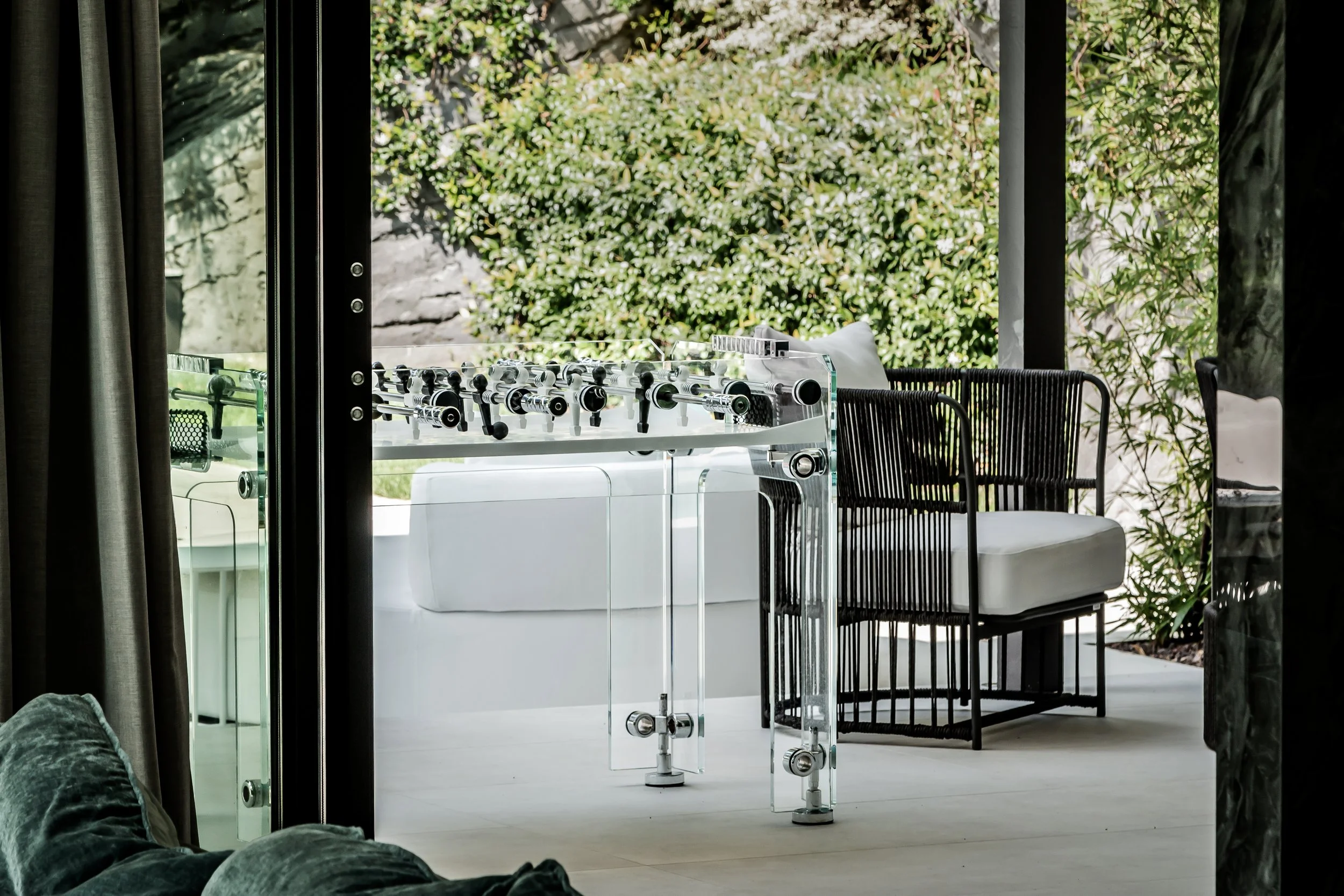Teckell-Cristallino-Outdoor-Interiors-Villa-Varese-7.jpg