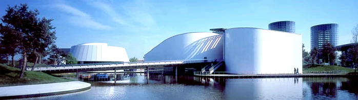 AUTOSTADT 1.jpg