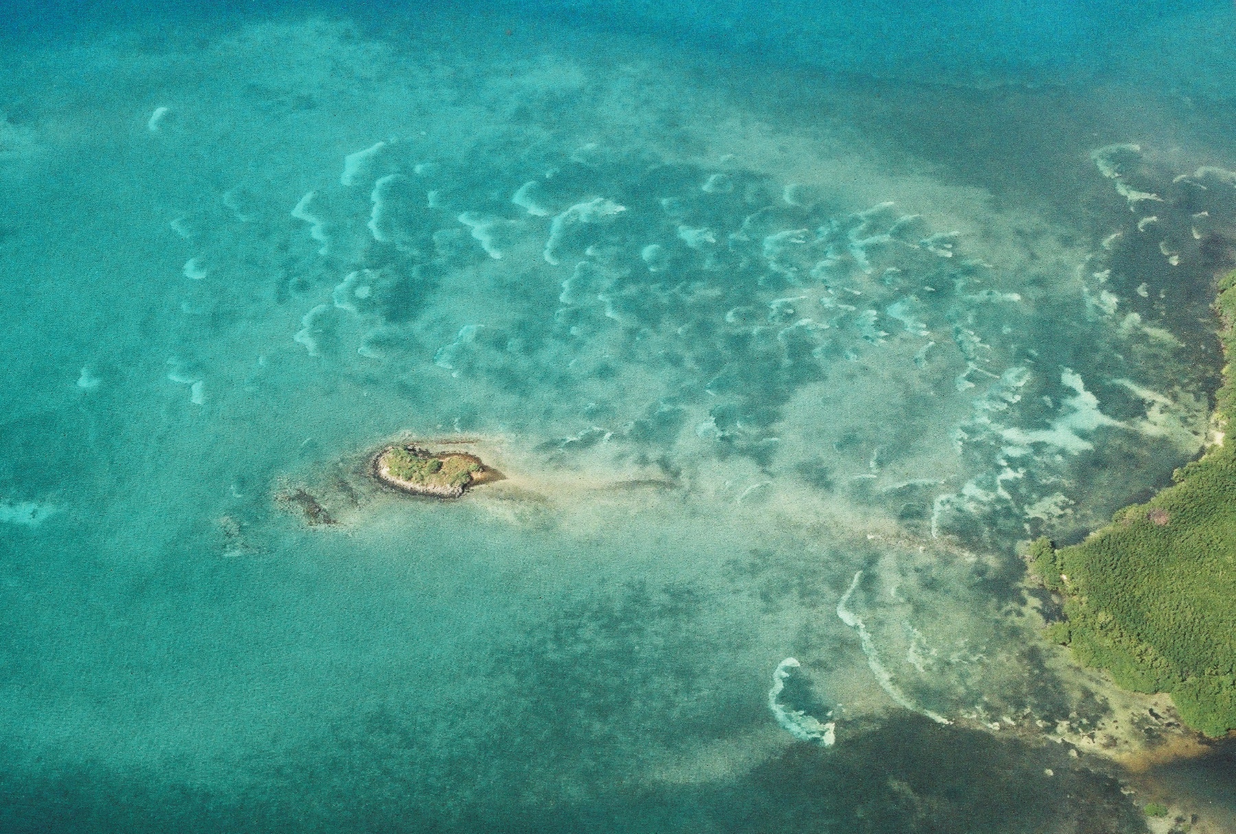 R1-05394-0016.jpg