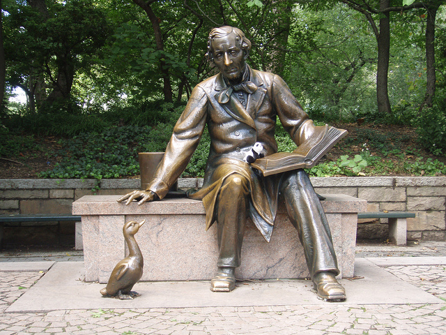 A Bibliophile's Guide to Reading in Central Park