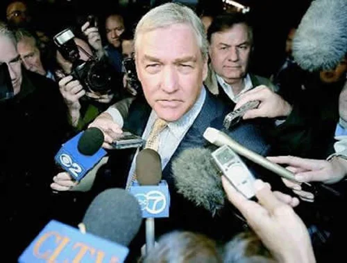 On his way in our out of court, looking charming per usual, in 2007.