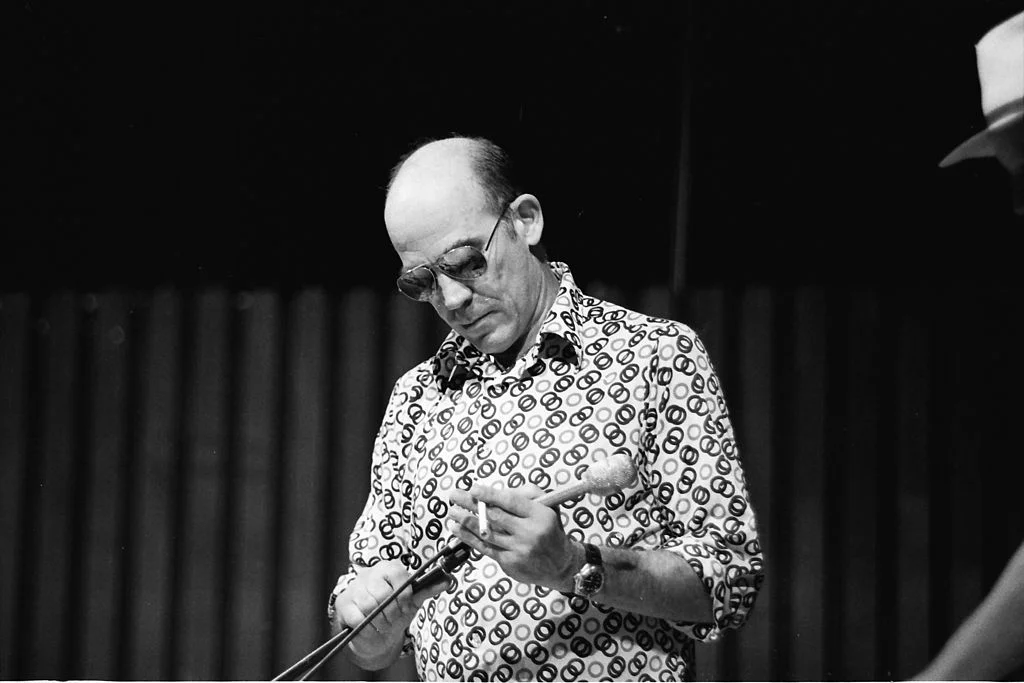C’mon, would Hunter S. Thompson be at the 1988 Miami Book Fair if there wasn’t any liquor? (via Wikipedia )
