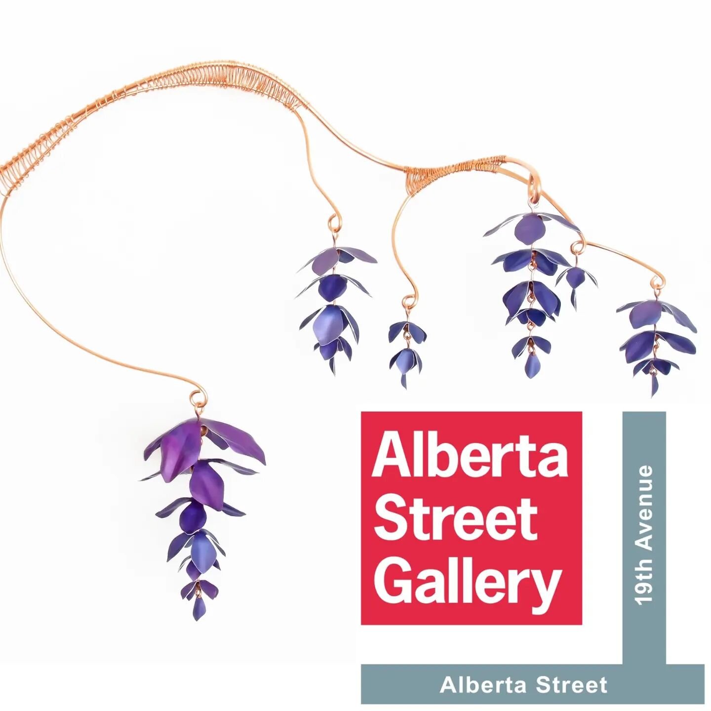 It's the last weekend to check out my show @albertastreetgallery I've sold a few pieces, but there's still plenty to see.
.
.
#sculpture #homedecor #metalart #aluminumsculpture #anodizedaluminum #allenmetalarts #floralart #botanicalart #albertastreet