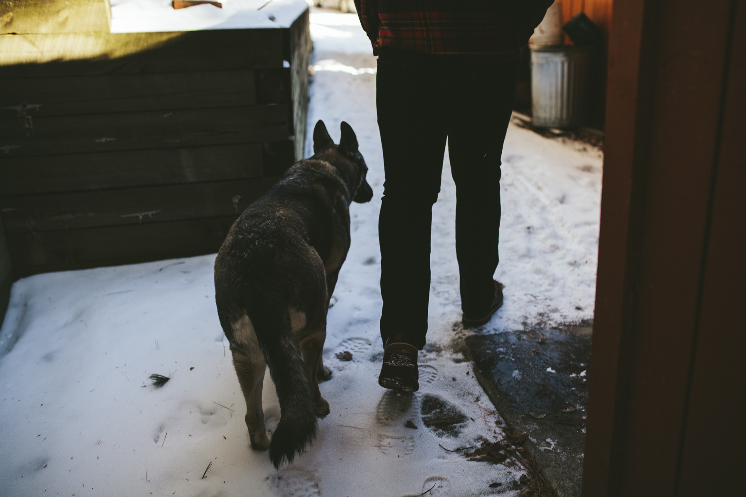 brandon_werth_cabin_engagement_session_03.JPG