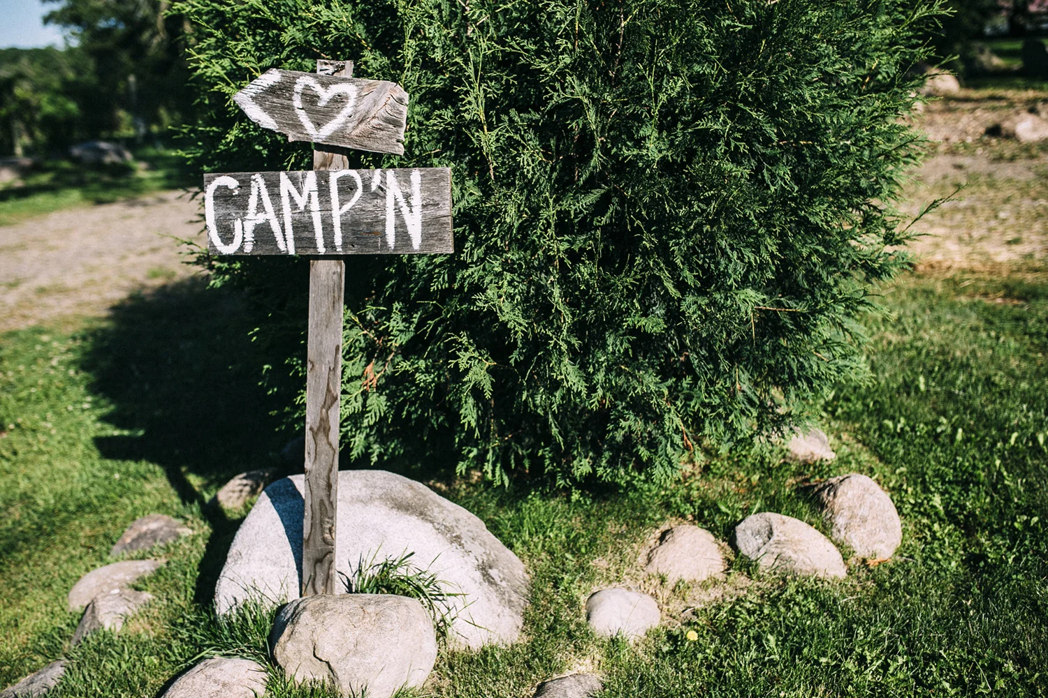 Brandon_werth_Rum_River_Barn_Wedding_03.JPG