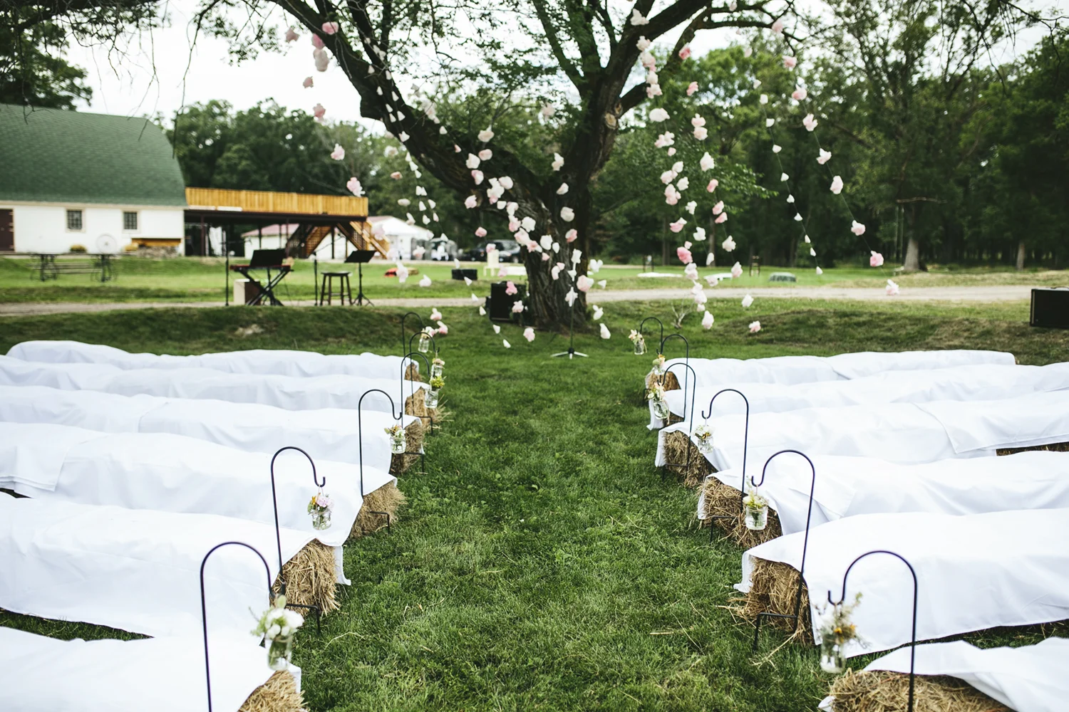Brandon_werth_Rum_River_Barn_Wedding_41.JPG