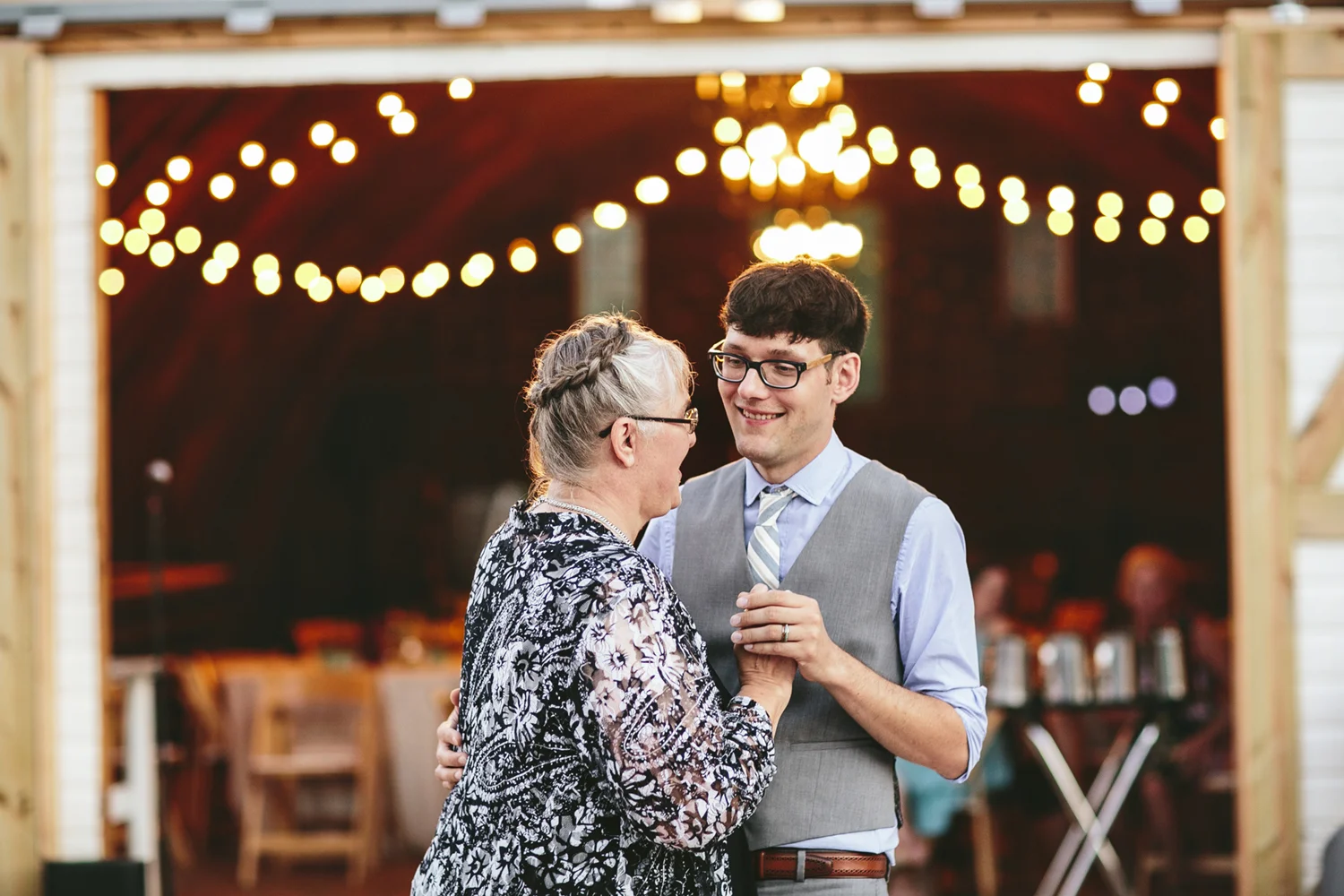 Brandon_werth_Rum_River_Barn_Wedding_85.JPG