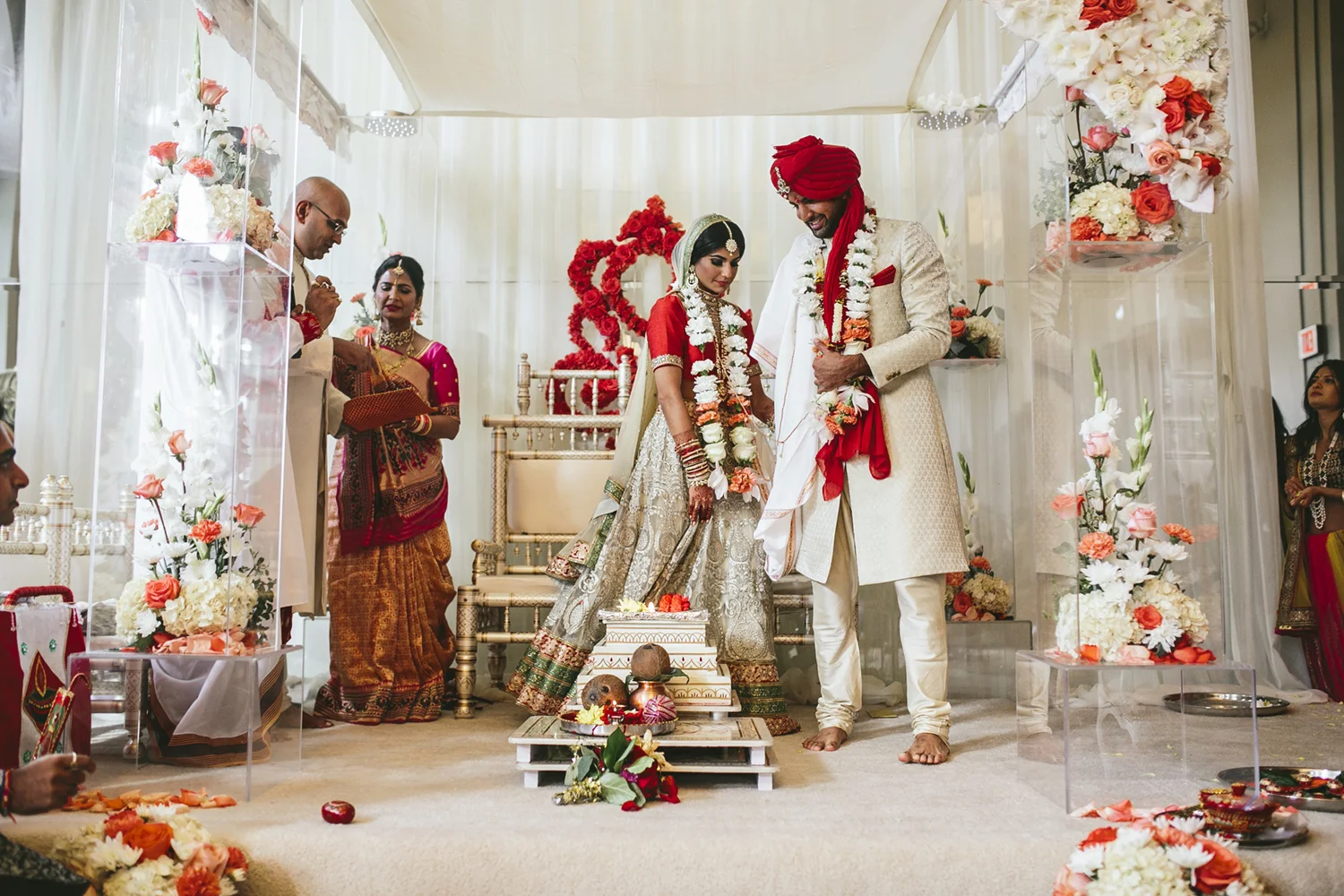 z_Brandon_Werth_Indian_Wedding_Calhoun_Beach_Club_Minneapolis_Photographer_33.JPG