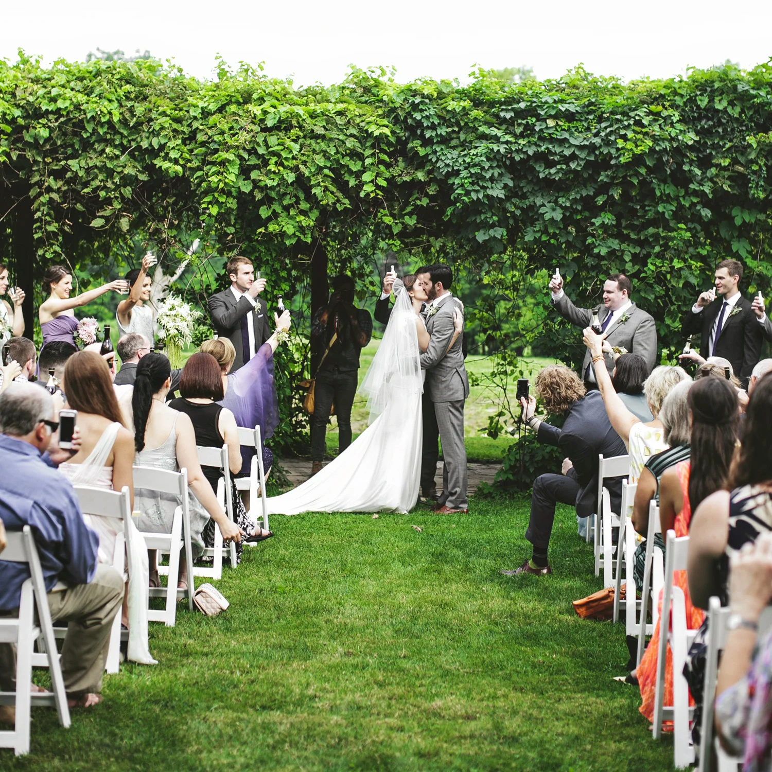 Brandon_Werth_Barn_Wedding_Minnesota_Photographer_33.jpg