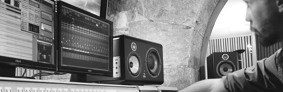 love-music-studio-son-focal_1-1.jpg
