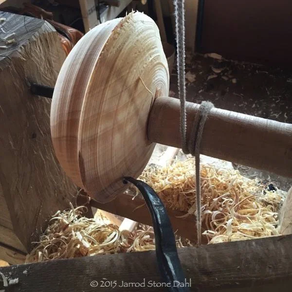  turning a locking lid type