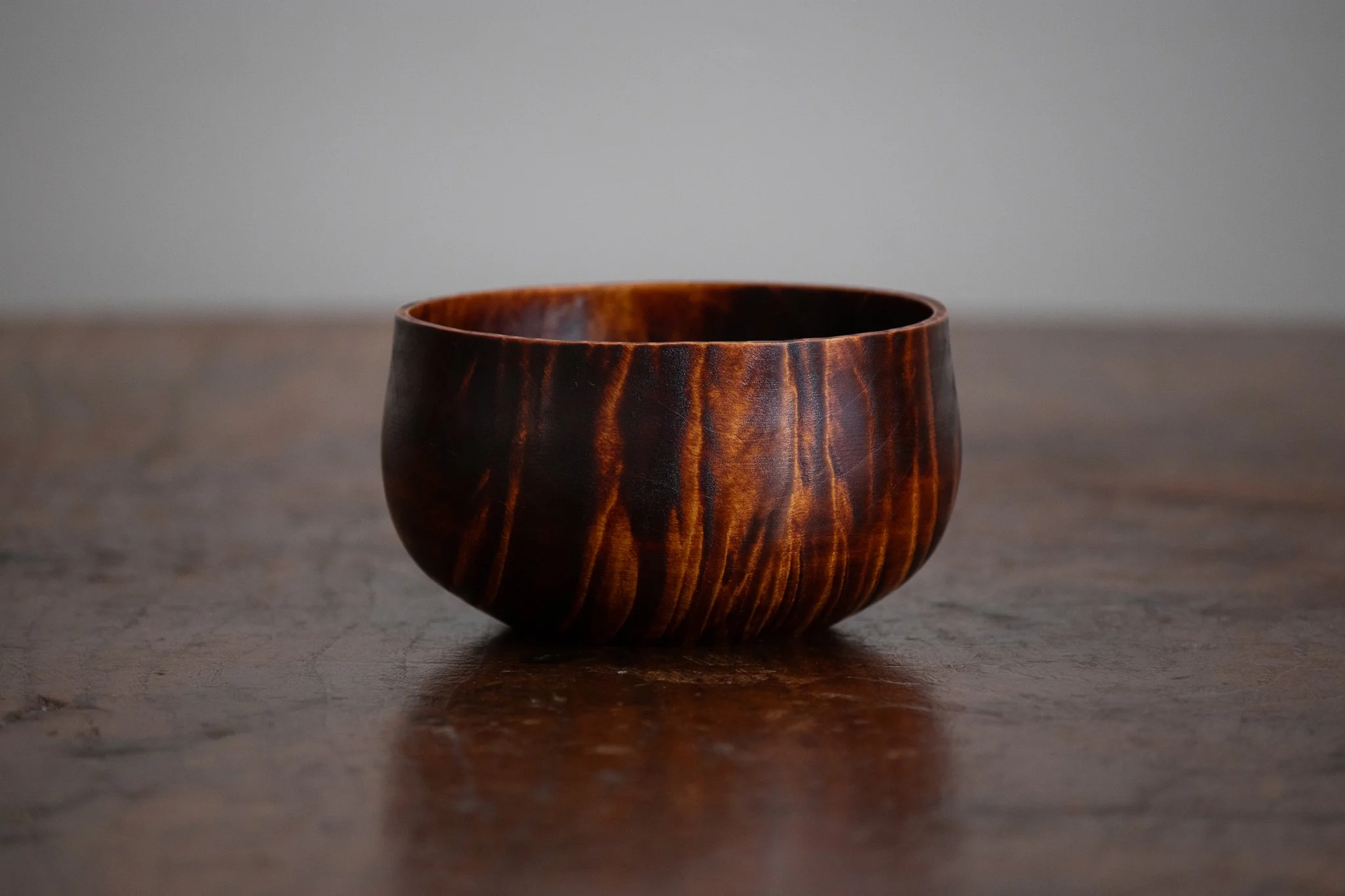 Urushi Lacquer Round Bowl D ~4.25in x  2.5in, very figured