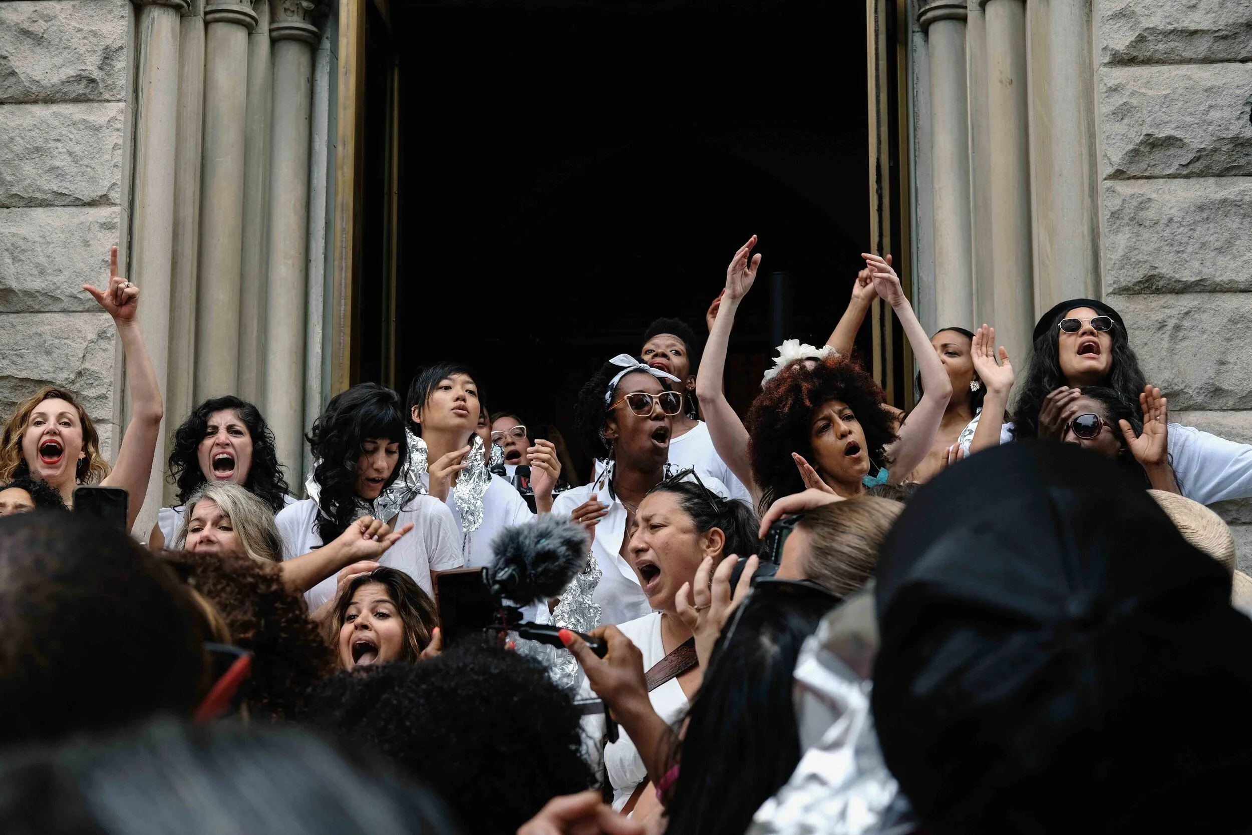 Resistance Revival Chorus 04.jpg