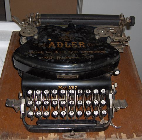 Typewriter_adler1.jpg