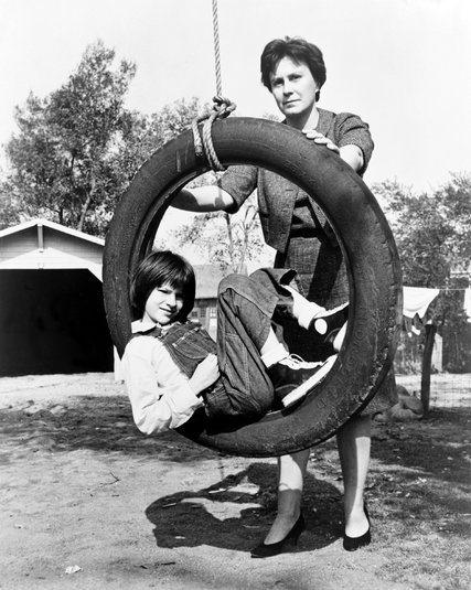 Harper Lee with Scout (Mary Badham) on the set of "To Kill a Mockingbird"