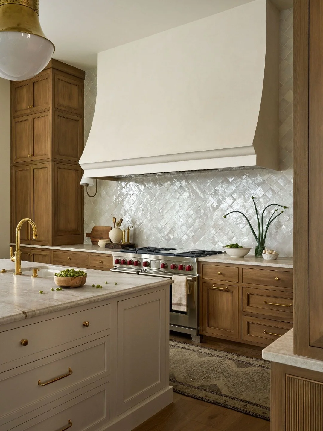 Kitchen fixtures and hardware are the jewelry of the space &mdash; small details with major impact. 💎

When guiding our clients, we start with the architecture. Is the kitchen modern or traditional? Clean-lined or layered? The style informs everythi