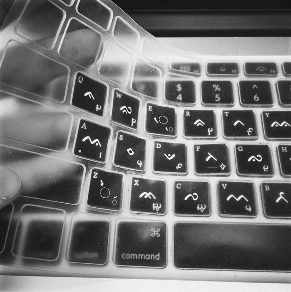 adapting a keyboard for a non-roman alphabet, via alphabettes