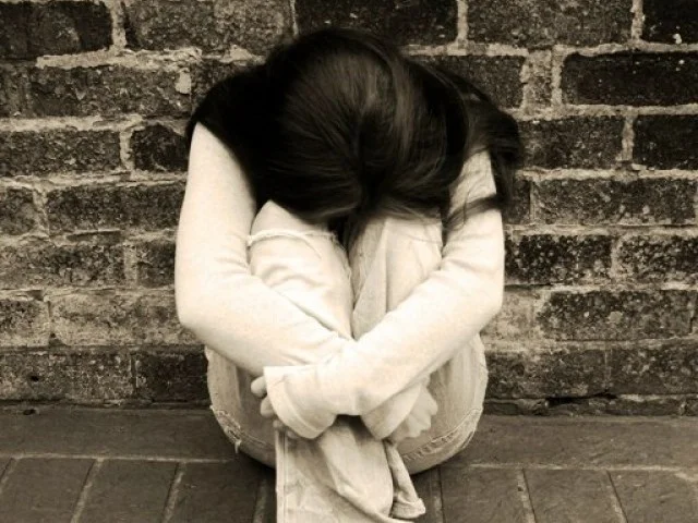 sad lonely girl.jpg