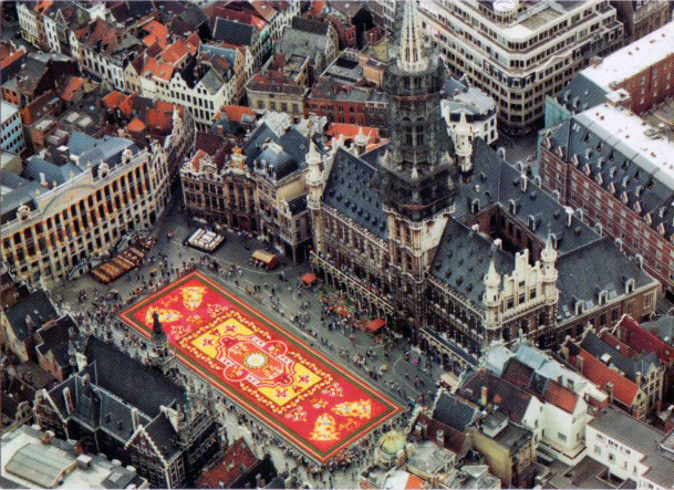 Brussels Grand Place, Tapis de fleurs, Grote Markt, Bloementapijt, Market place, Flower carpet, Markplatz, Blumen Teppich, Piazza Grande, Tappeto di fiori 1990 - 24 m x 70 m 512.500 Fleures - Bloemen - Flower - Blumen - Fiori © Edit. Thill, S.A. Bruxelles Tel. 344.92.40