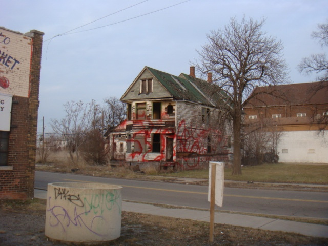 Front of Curli-que Graffiti House