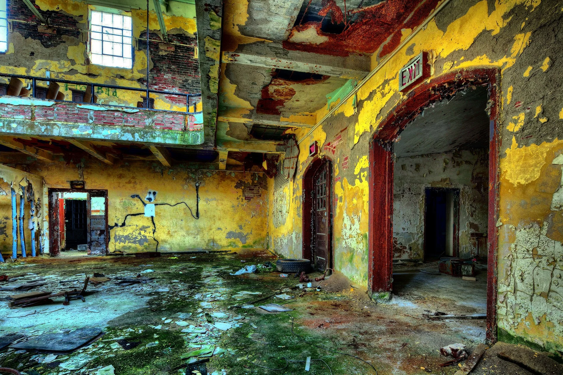 This is the space you rented for "Romeo &Juliet?" Well. At least there's a balcony.
