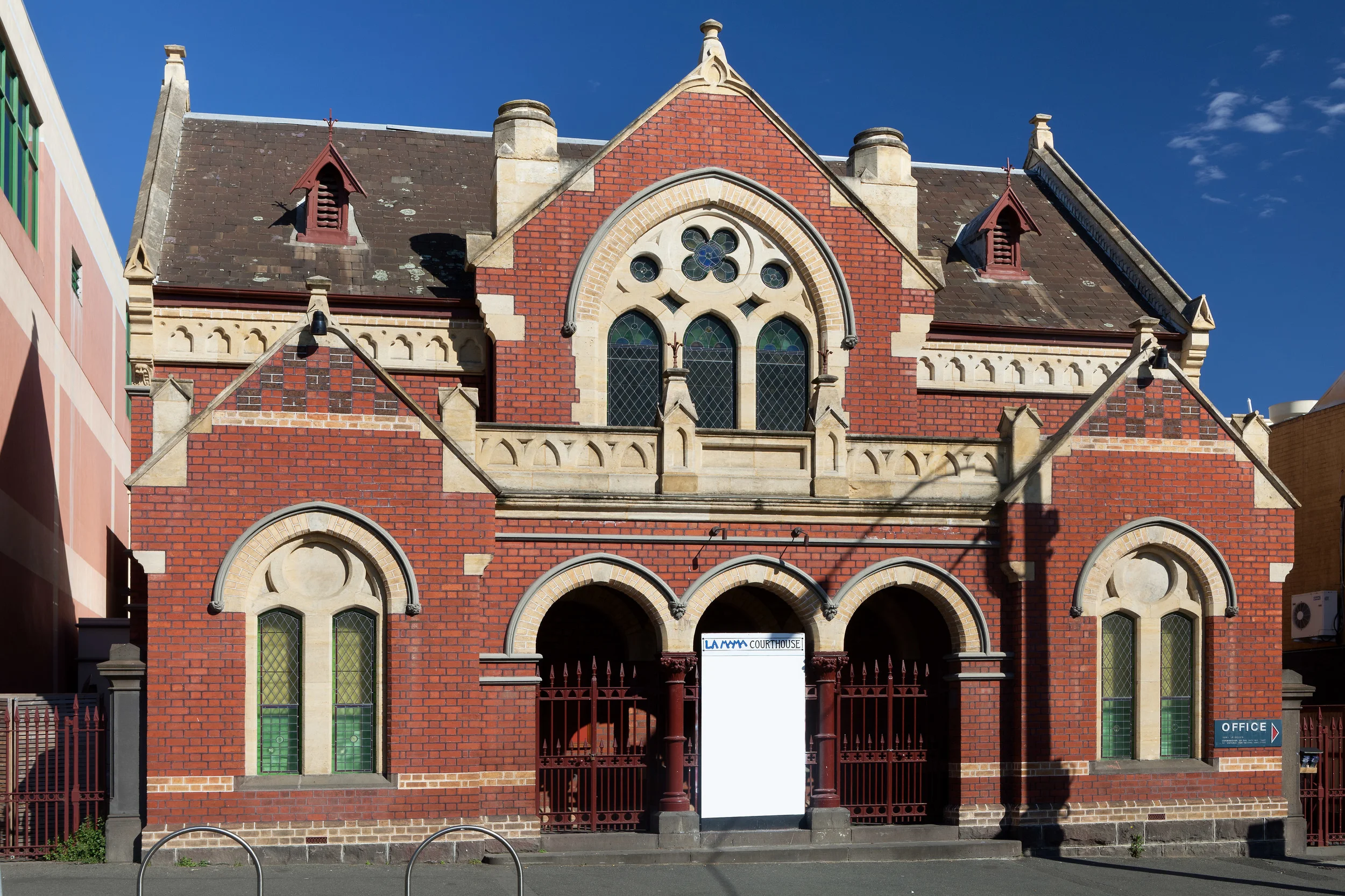 CARLTON_COURT_HOUSE_KLRP_3741.jpg