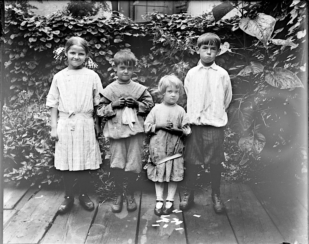 My Great Aunt Jennie, on the Left