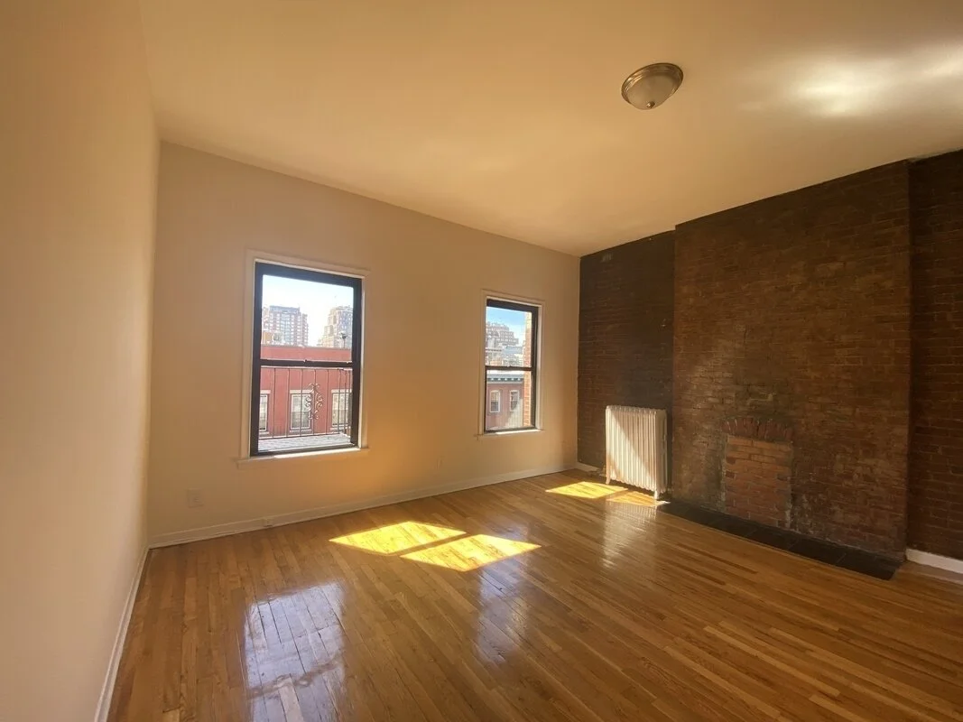 247 West 21st Street #5D.jpg