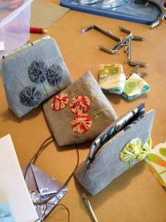Snap purses and yo-yos!