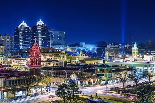 Plaza's pretty lit these days. Spectacular shot by @jonnyt50