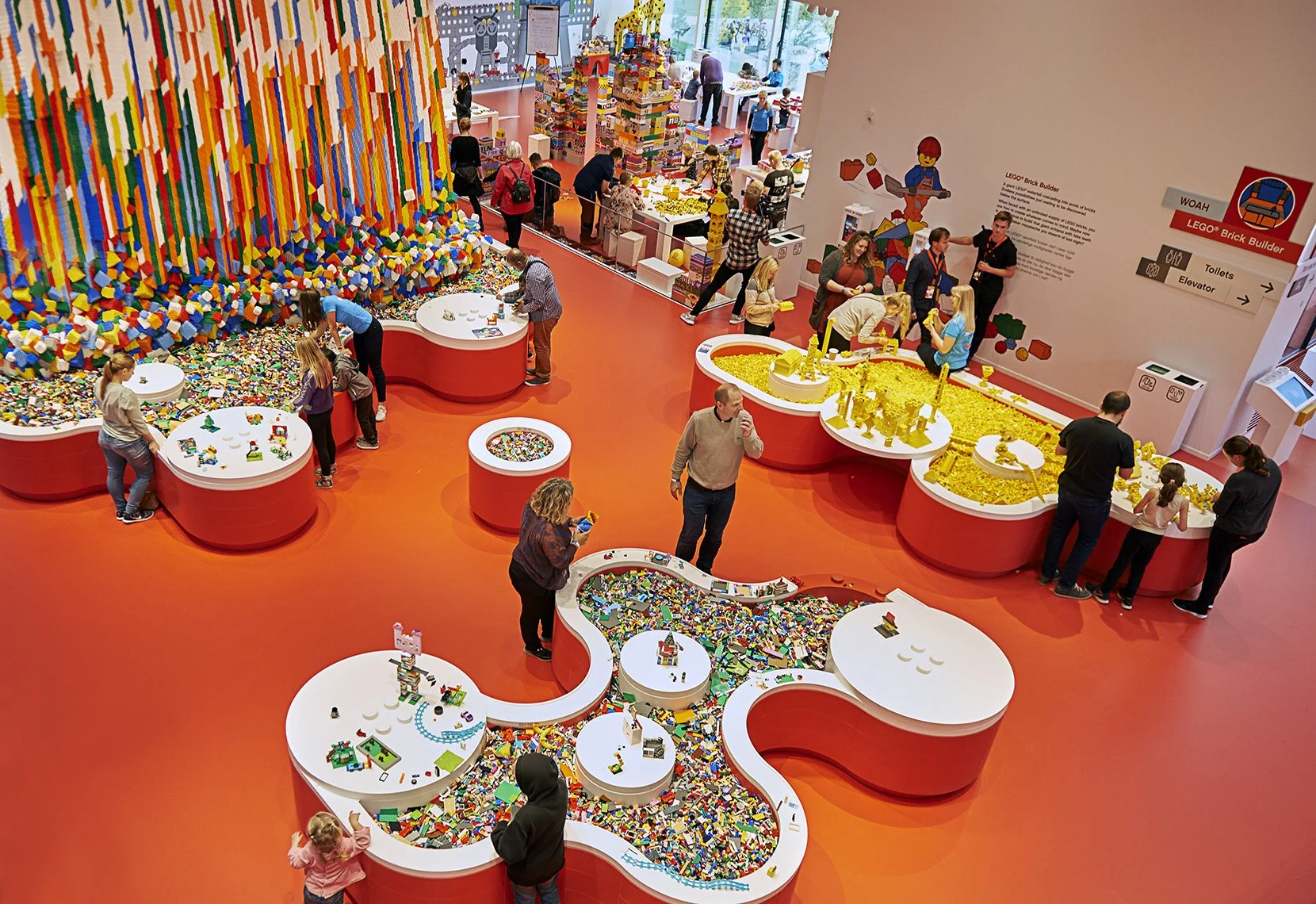 LEGO HOUSE Construction_Page_33.jpeg