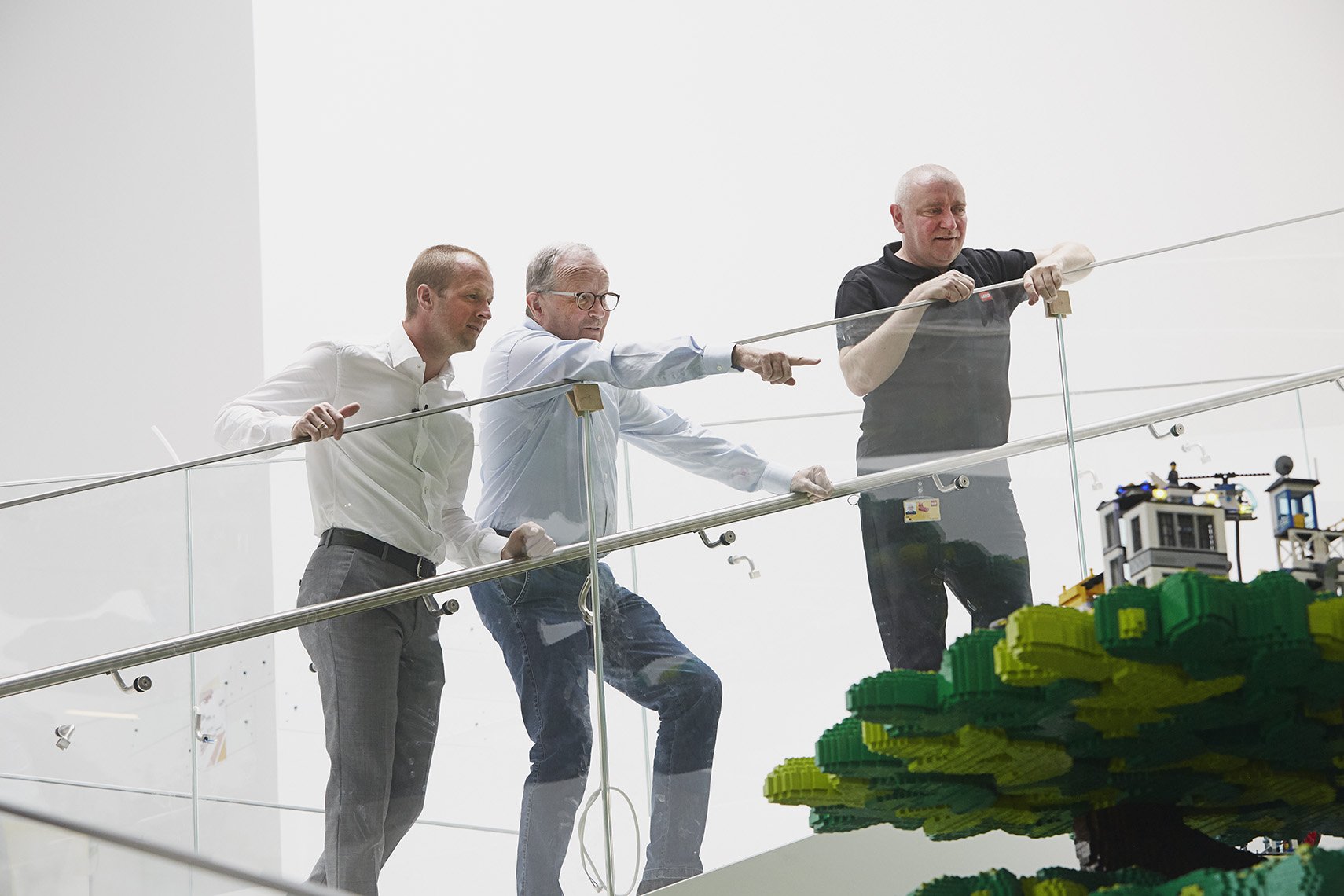 LEGO HOUSE Construction_Page_18.jpeg