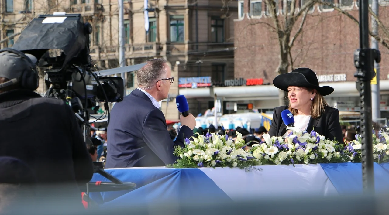 Situación ideal: te invitan a un cara a cara a hablar 'de tu libro'. Siento decirte que no es muy frecuente.