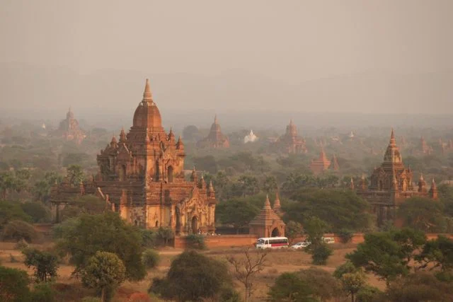 Temples Bagan.jpg