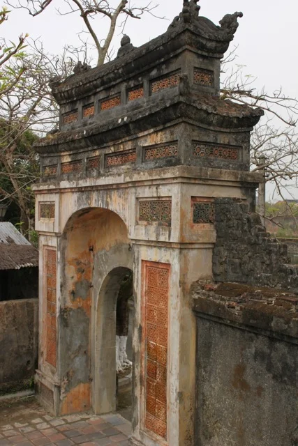Gate.jpg