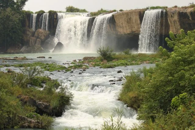 Waterfall 3.jpg