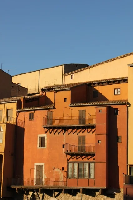 Building 2.jpg