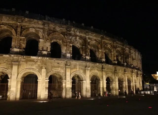 Nimes 4.jpg
