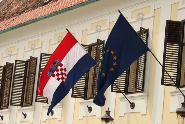 Flags.jpg