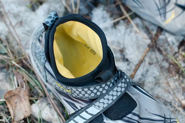 Model: Vibram FiveFingers Lontra