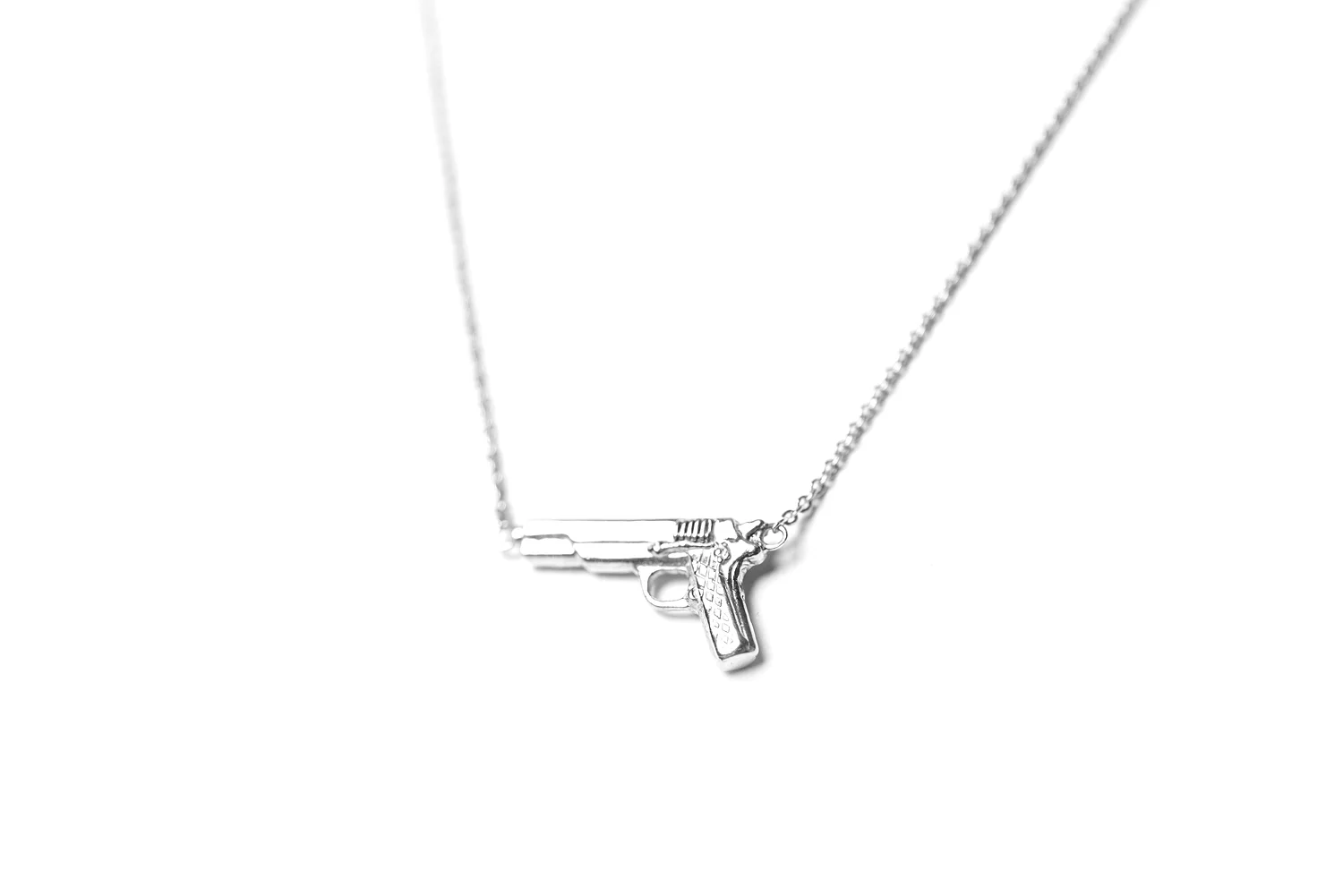 SC_Gun_Necklace2.jpg